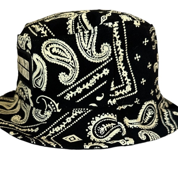 HSTRY by NAS “New York City to the World” Blk Cargo Bucket Hat Paisley Print - Picture 4 of 5